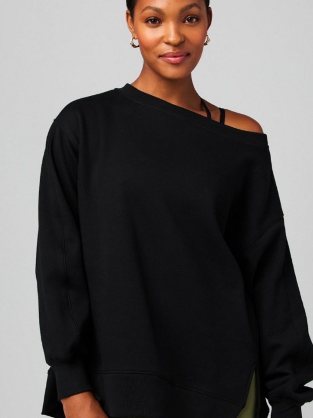 NEW Fabletics Cozy Fleece Oversized Sweatshirt in Black medium